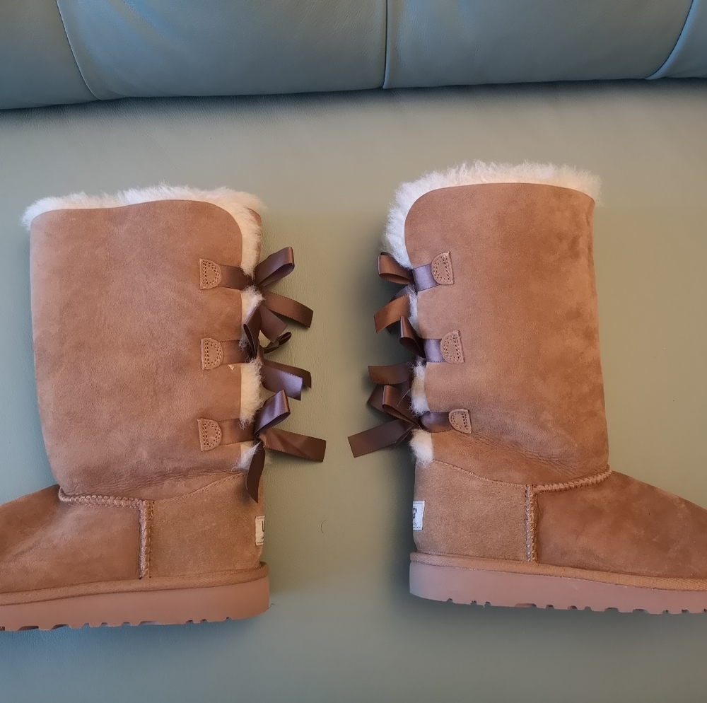 Tall Uggs bailey bows